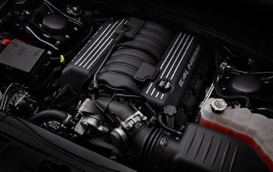 Image of a Jeep Grand Cherokee engine under the hood.
