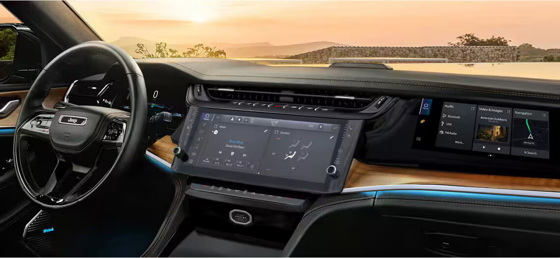 2026 Jeep Grand Cherokee interior technology and dashboard.